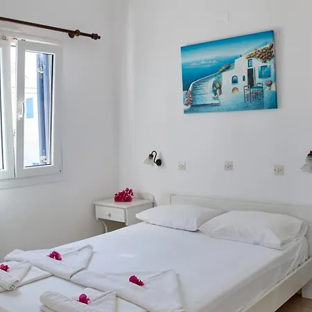 Pensionat Theologos Place