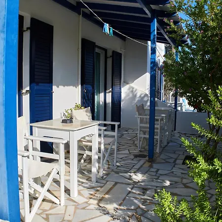 Pensionat Theologos Place
