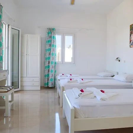 Theologos Place Pensionat 2*