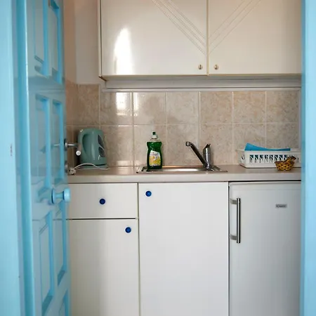 Theologos Place Pensionat 2*